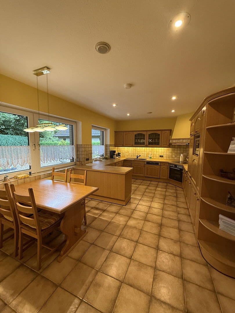 Prodej domu 415 m², pozemek 1.021 m², Kaltenkirchen, Šlesvicko-Holštýnsko Prodej domu 415 m², pozemek 1.021 m², Kaltenkirchen, Šlesvicko-Holštýnsko