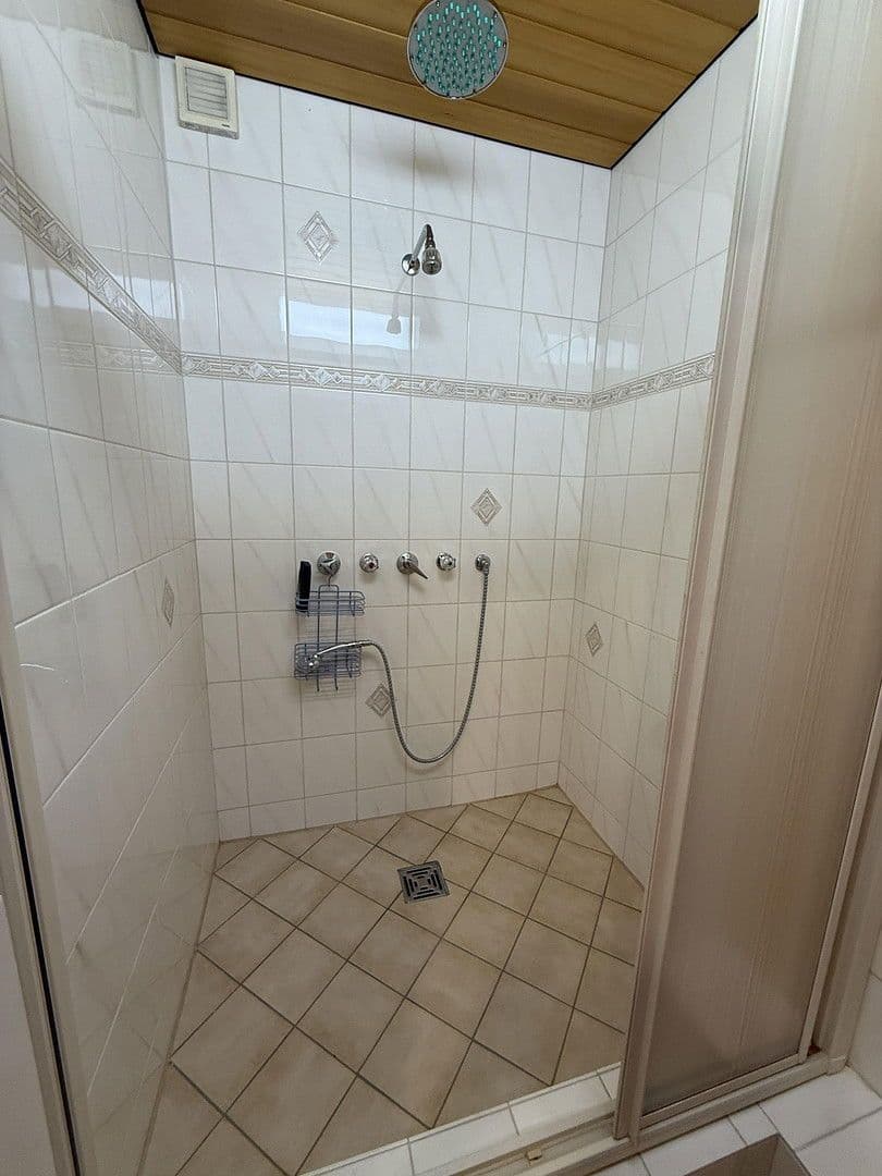 Prodej domu 415 m², pozemek 1.021 m², Kaltenkirchen, Šlesvicko-Holštýnsko Prodej domu 415 m², pozemek 1.021 m², Kaltenkirchen, Šlesvicko-Holštýnsko