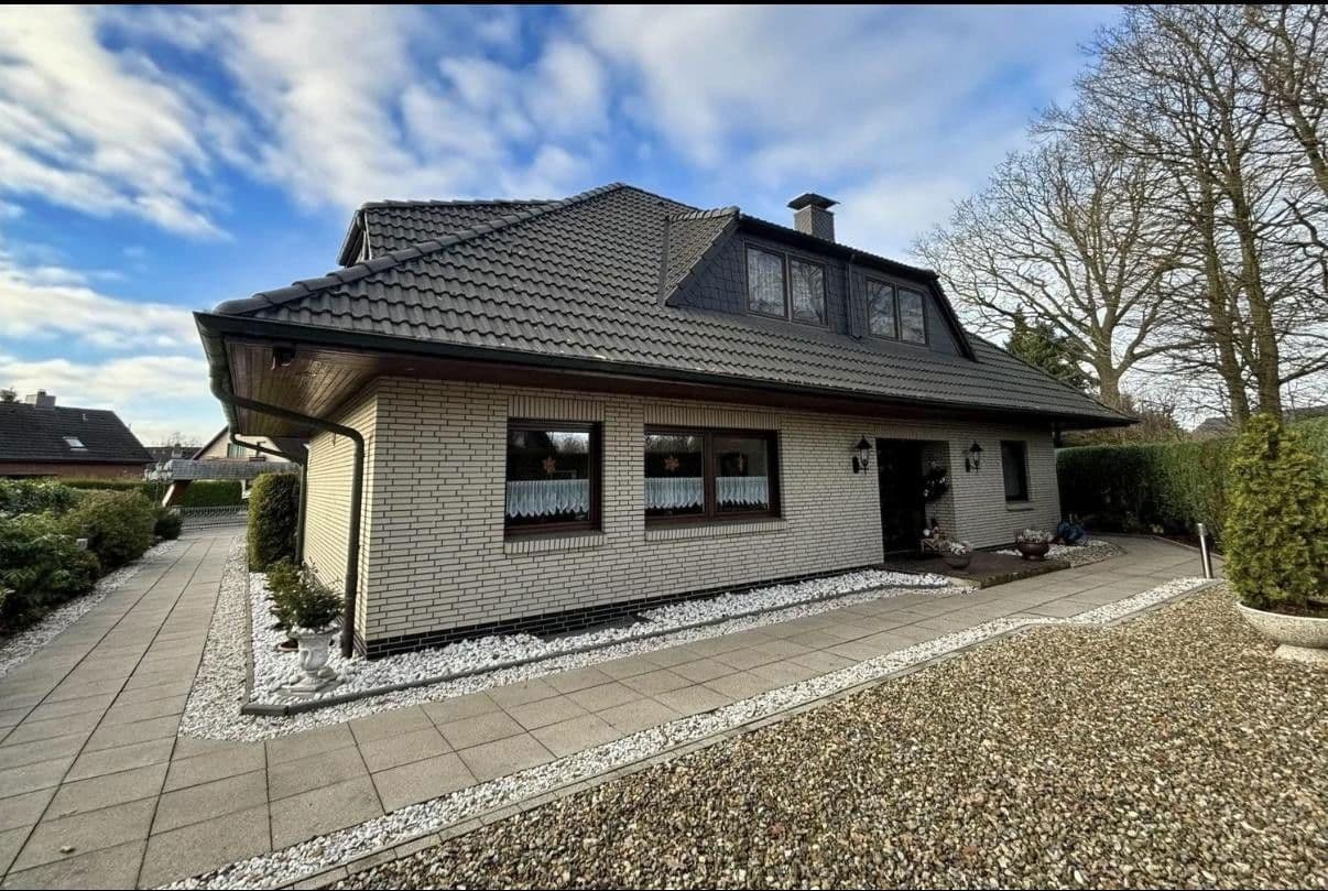 Prodej domu 415 m², pozemek 1.021 m², Kaltenkirchen, Šlesvicko-Holštýnsko Prodej domu 415 m², pozemek 1.021 m², Kaltenkirchen, Šlesvicko-Holštýnsko