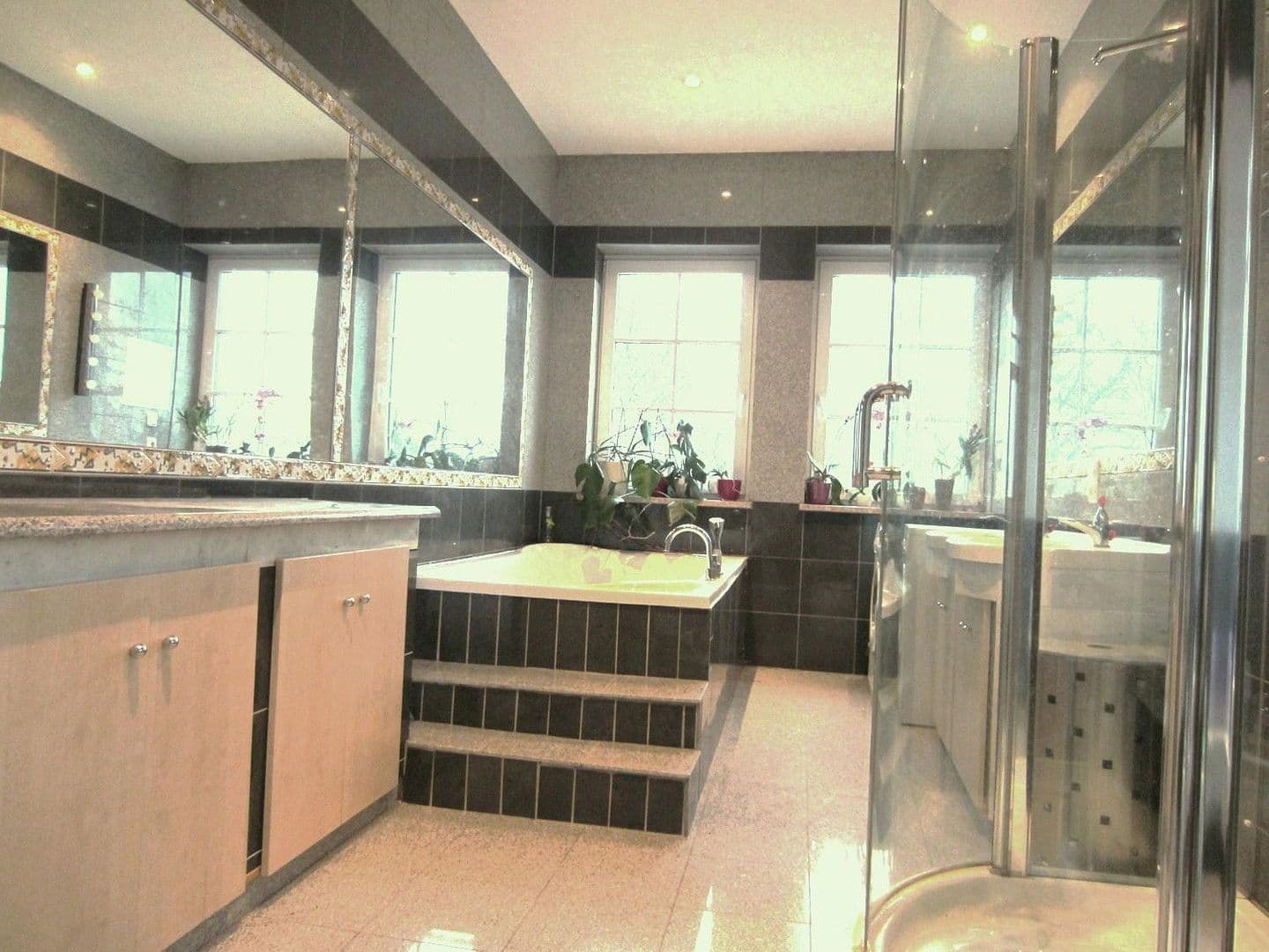 Prodej domu 930 m², pozemek 1.795 m², Stahmelnerstr. 107, Leipzig, Sasko Prodej domu 930 m², pozemek 1.795 m², Stahmelnerstr. 107, Leipzig, Sasko