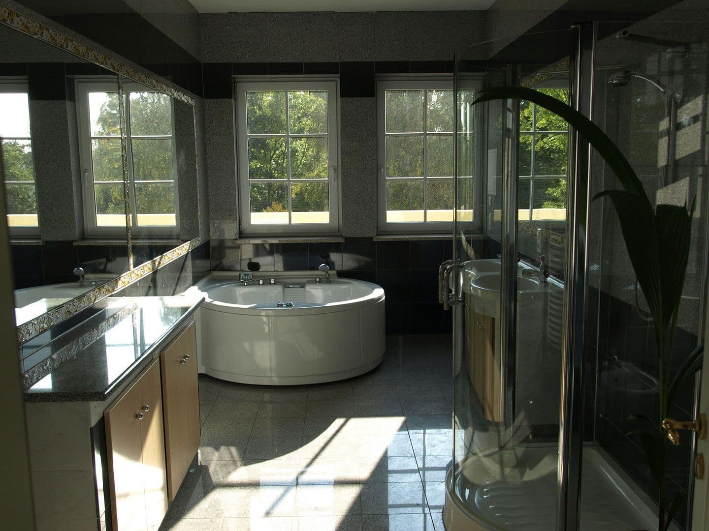 Prodej domu 930 m², pozemek 1.795 m², Stahmelnerstr. 107, Leipzig, Sasko Prodej domu 930 m², pozemek 1.795 m², Stahmelnerstr. 107, Leipzig, Sasko