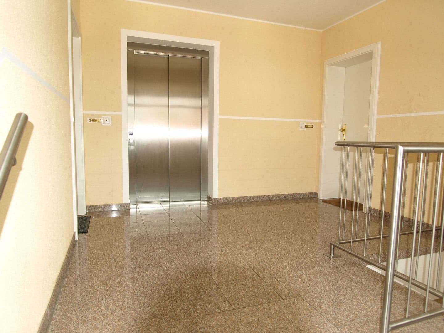 Prodej domu 930 m², pozemek 1.795 m², Stahmelnerstr. 107, Leipzig, Sasko Prodej domu 930 m², pozemek 1.795 m², Stahmelnerstr. 107, Leipzig, Sasko