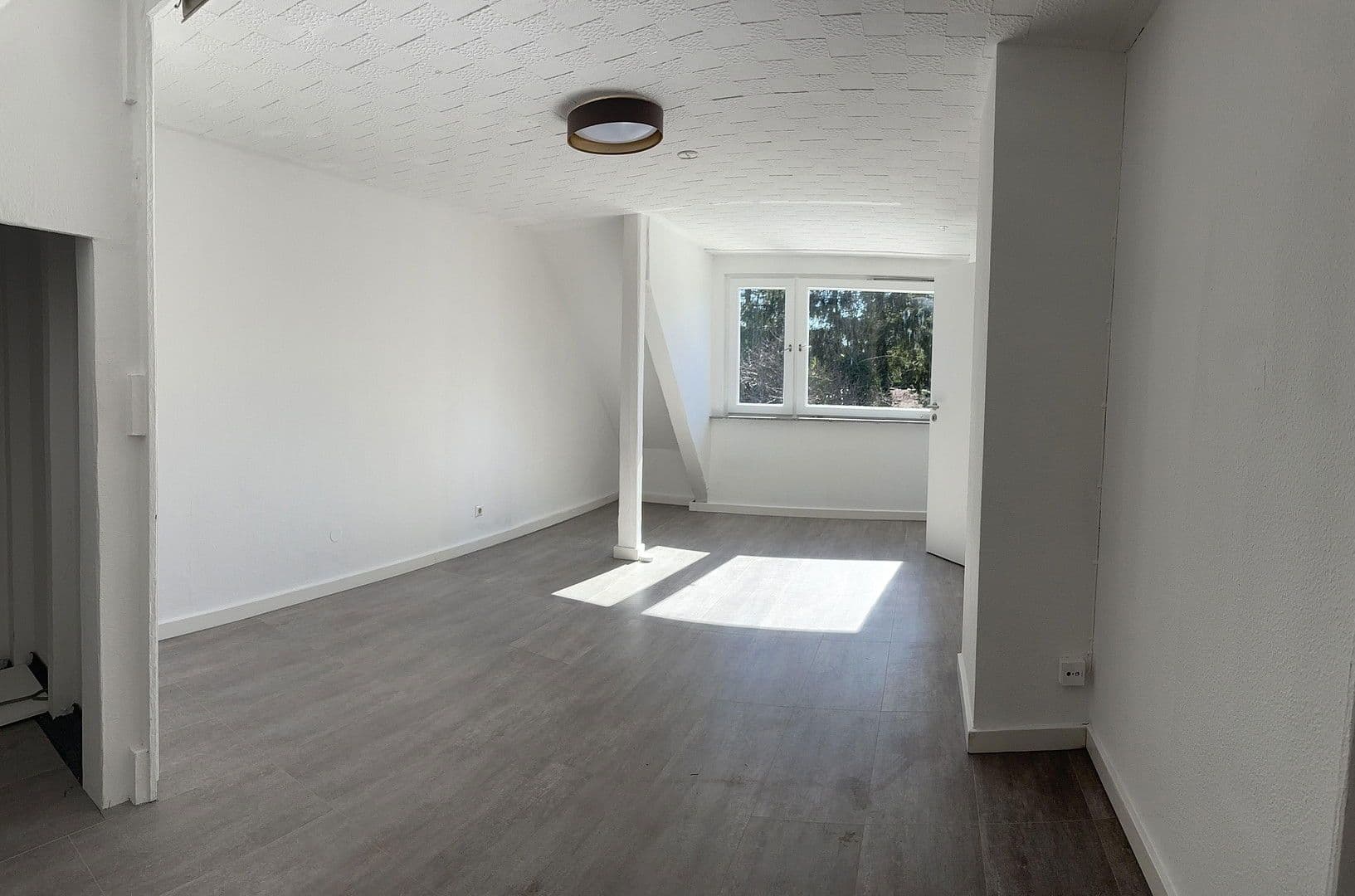 Pronájem domu 150 m², pozemek 290 m², Oberschleißheim, Bavorsko Pronájem domu 150 m², pozemek 290 m², Oberschleißheim, Bavorsko