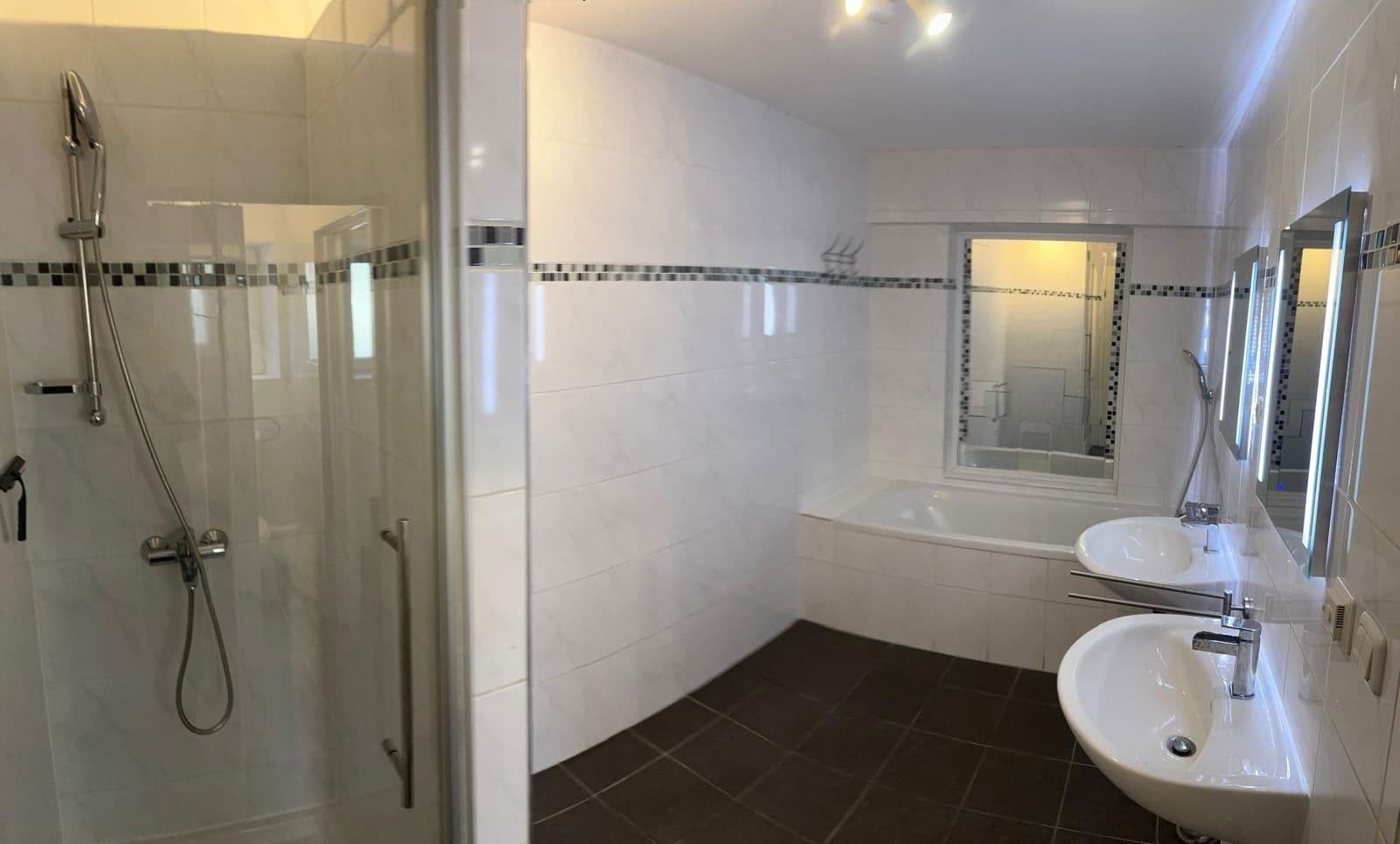 Pronájem domu 150 m², pozemek 290 m², Oberschleißheim, Bavorsko Pronájem domu 150 m², pozemek 290 m², Oberschleißheim, Bavorsko