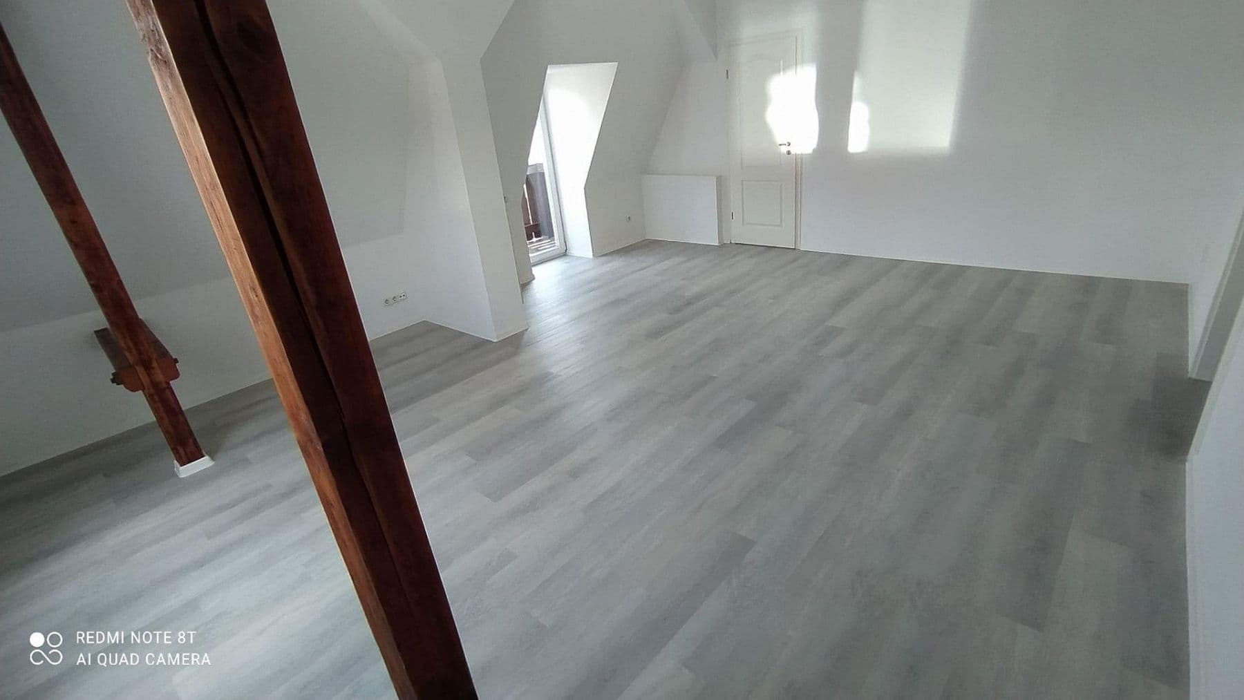 Pronájem bytu 2+1 65 m², Südstr. 64, Leipzig, Sasko Pronájem bytu 2+1 65 m², Südstr. 64, Leipzig, Sasko