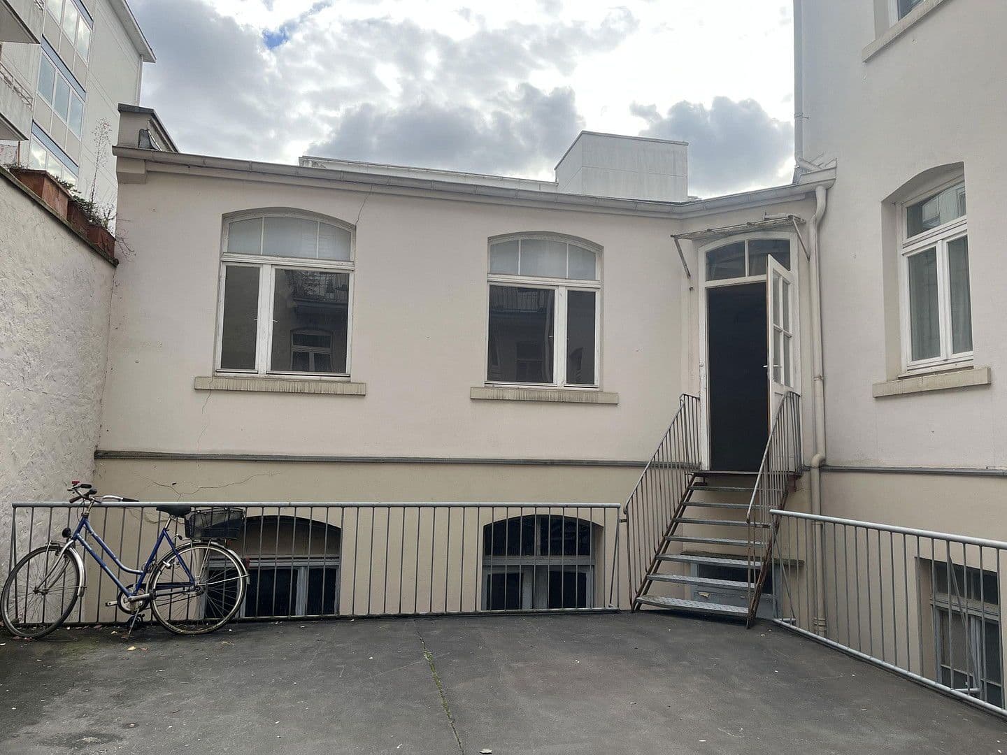 Pronájem nebytového prostoru 76 m², Erbacher Straße 9, Wiesbaden, Hessen Pronájem nebytového prostoru 76 m², Erbacher Straße 9, Wiesbaden, Hessen