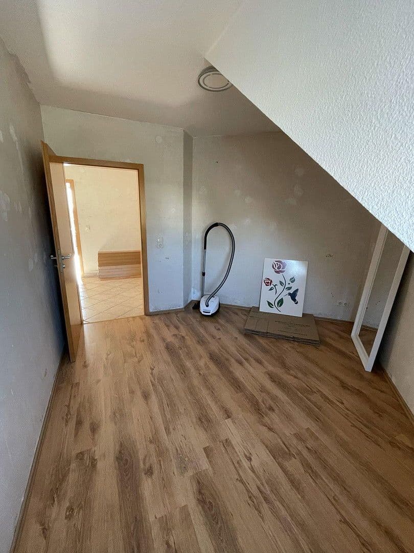 Pronájem bytu 4+1 92 m², Burscheid, Severní Porýní-Vestfálsko Pronájem bytu 4+1 92 m², Burscheid, Severní Porýní-Vestfálsko