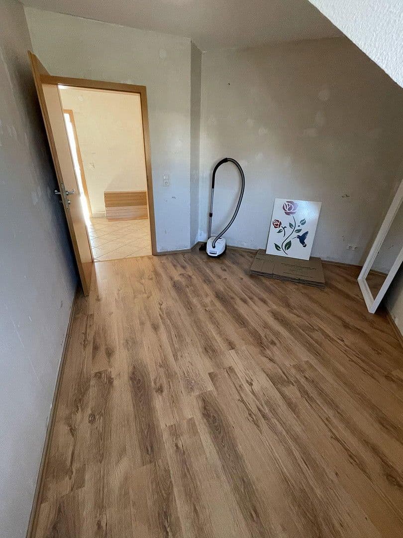 Pronájem bytu 4+1 92 m², Burscheid, Severní Porýní-Vestfálsko Pronájem bytu 4+1 92 m², Burscheid, Severní Porýní-Vestfálsko