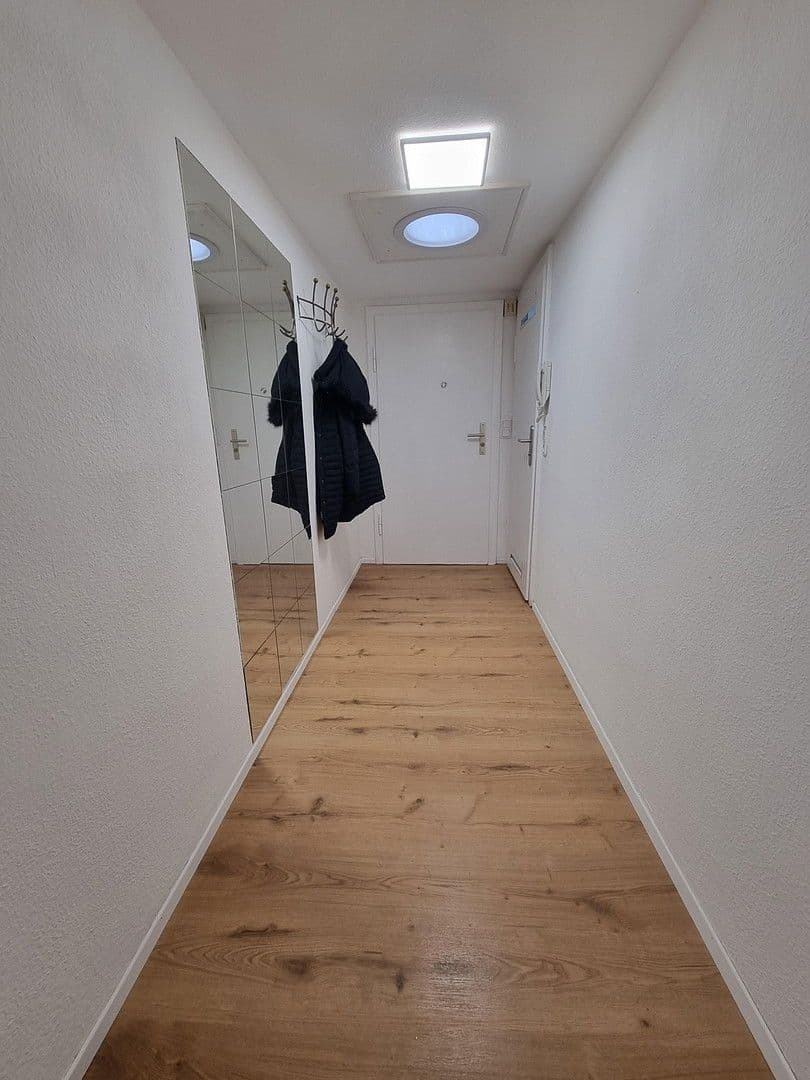Pronájem bytu 1+1 30 m², Esslingen am Neckar, Bádensko-Württembersko Pronájem bytu 1+1 30 m², Esslingen am Neckar, Bádensko-Württembersko