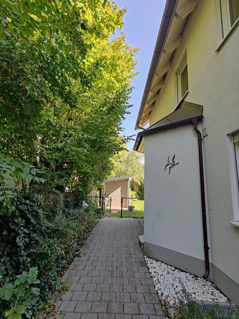 Prodej domu 153 m², pozemek 456 m², München, Bavorsko Prodej domu 153 m², pozemek 456 m², München, Bavorsko