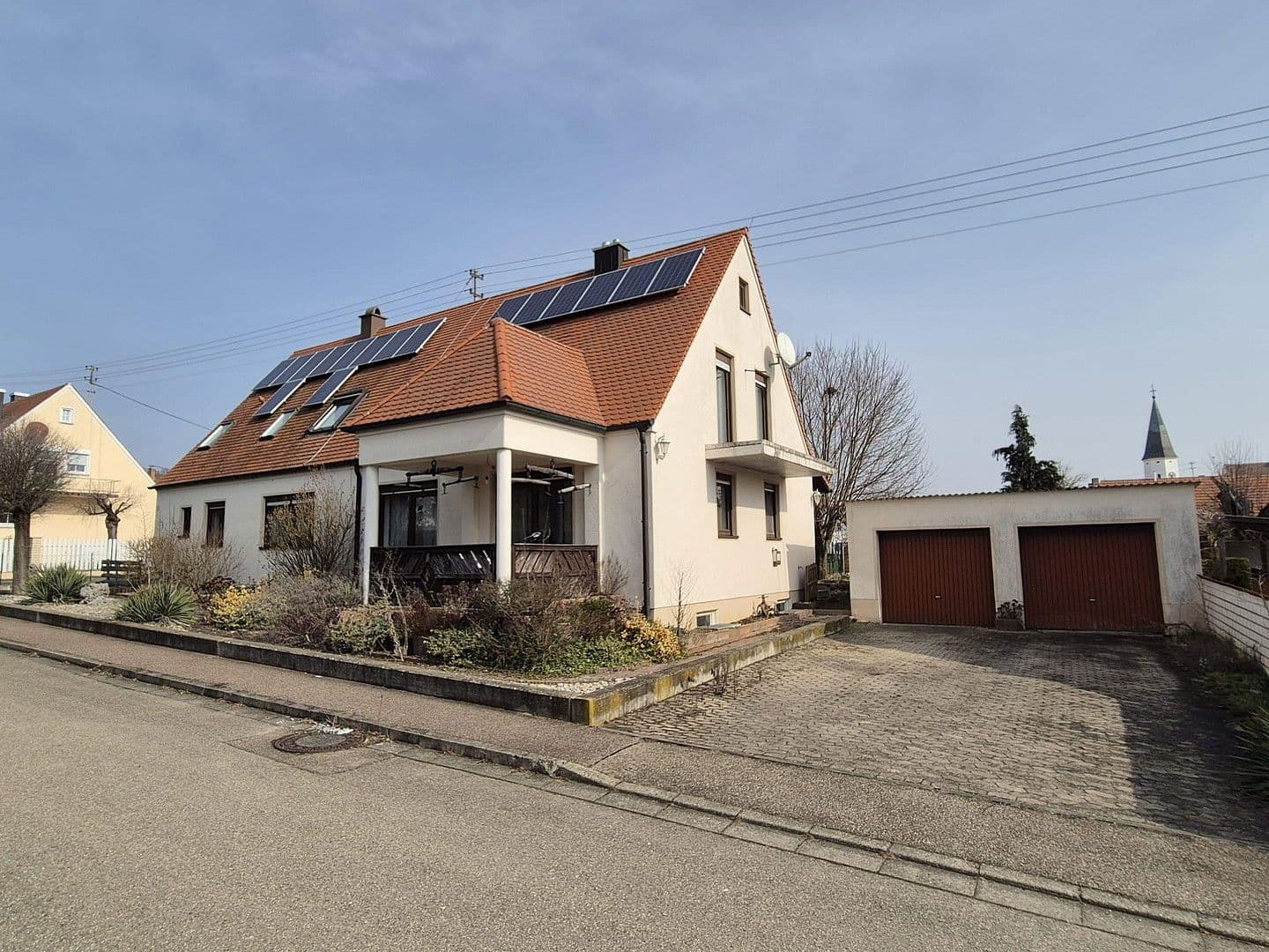 Prodej domu 177 m², pozemek 675 m², Flurstraße 11, 11a, Harburg (Schwaben), Bavorsko Prodej domu 177 m², pozemek 675 m², Flurstraße 11, 11a, Harburg (Schwaben), Bavorsko