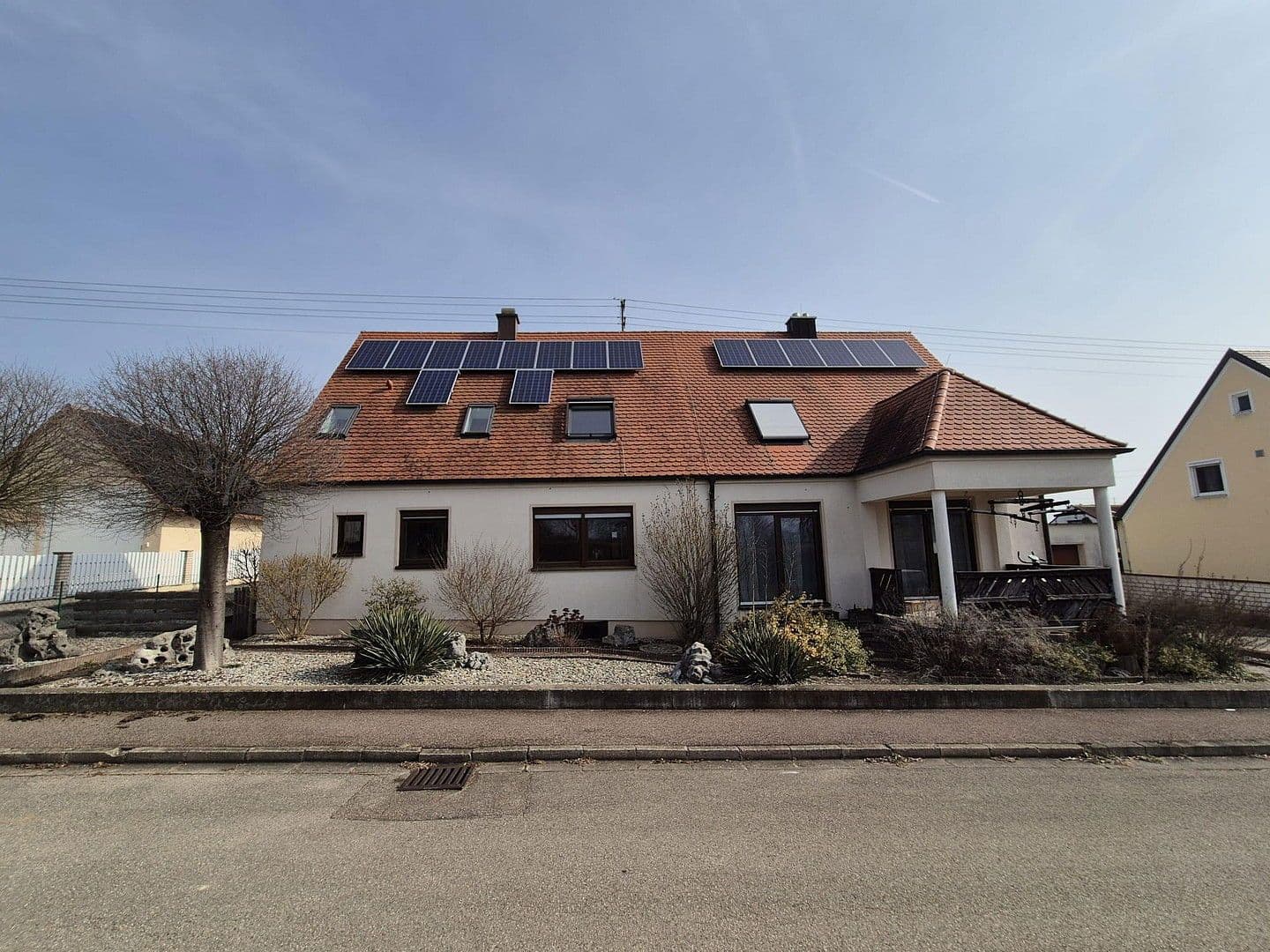 Prodej domu 177 m², pozemek 675 m², Flurstraße 11, 11a, Harburg (Schwaben), Bavorsko Prodej domu 177 m², pozemek 675 m², Flurstraße 11, 11a, Harburg (Schwaben), Bavorsko