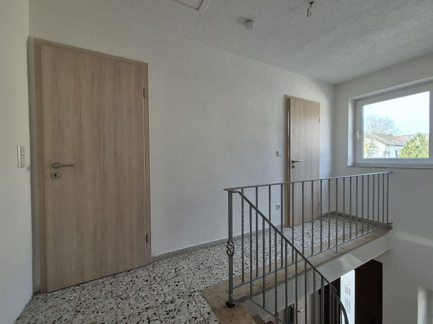 Prodej domu 177 m², pozemek 675 m², Flurstraße 11, 11a, Harburg (Schwaben), Bavorsko Prodej domu 177 m², pozemek 675 m², Flurstraße 11, 11a, Harburg (Schwaben), Bavorsko