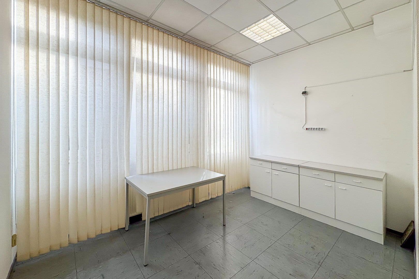 Pronájem kanceláře 320 m², Voerder Straße 14, Hagen, Severní Porýní-Vestfálsko Pronájem kanceláře 320 m², Voerder Straße 14, Hagen, Severní Porýní-Vestfálsko