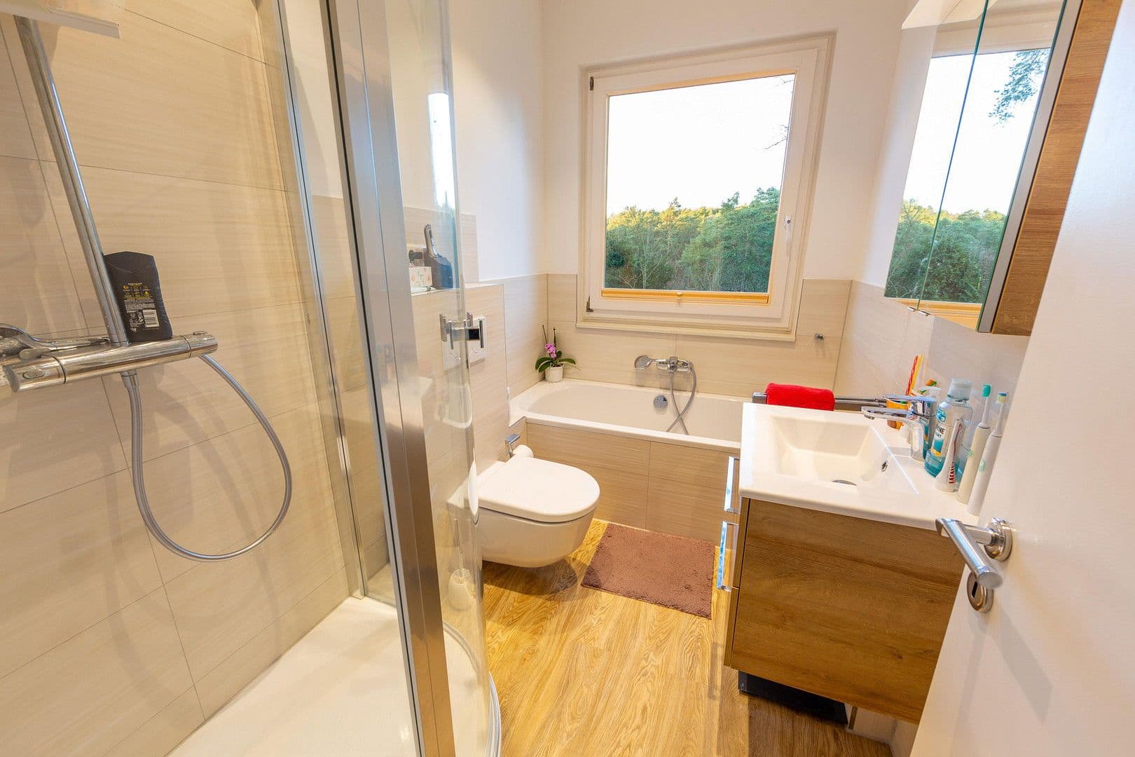 Prodej domu 200 m², pozemek 1.000 m², Hamburg, Hamburg Prodej domu 200 m², pozemek 1.000 m², Hamburg, Hamburg