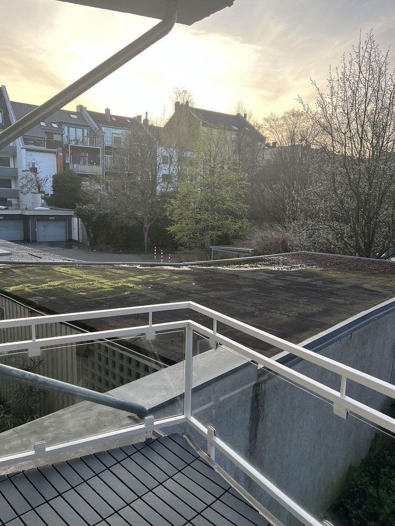 Pronájem bytu 3+1 64 m², Weißenburgstraße 30, Düsseldorf, Severní Porýní-Vestfálsko Pronájem bytu 3+1 64 m², Weißenburgstraße 30, Düsseldorf, Severní Porýní-Vestfálsko