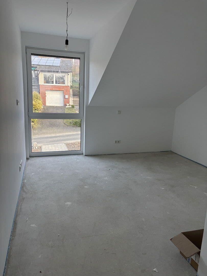 Prodej bytu 4+1 140 m², Neunkirchen-Seelscheid, Severní Porýní-Vestfálsko Prodej bytu 4+1 140 m², Neunkirchen-Seelscheid, Severní Porýní-Vestfálsko