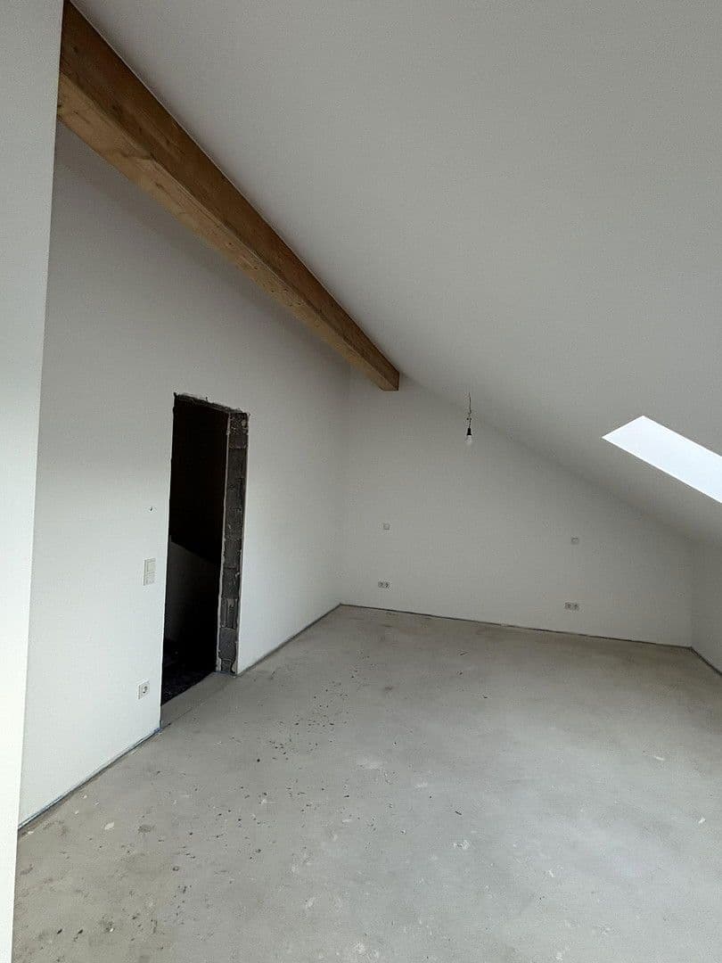 Prodej bytu 4+1 140 m², Neunkirchen-Seelscheid, Severní Porýní-Vestfálsko Prodej bytu 4+1 140 m², Neunkirchen-Seelscheid, Severní Porýní-Vestfálsko