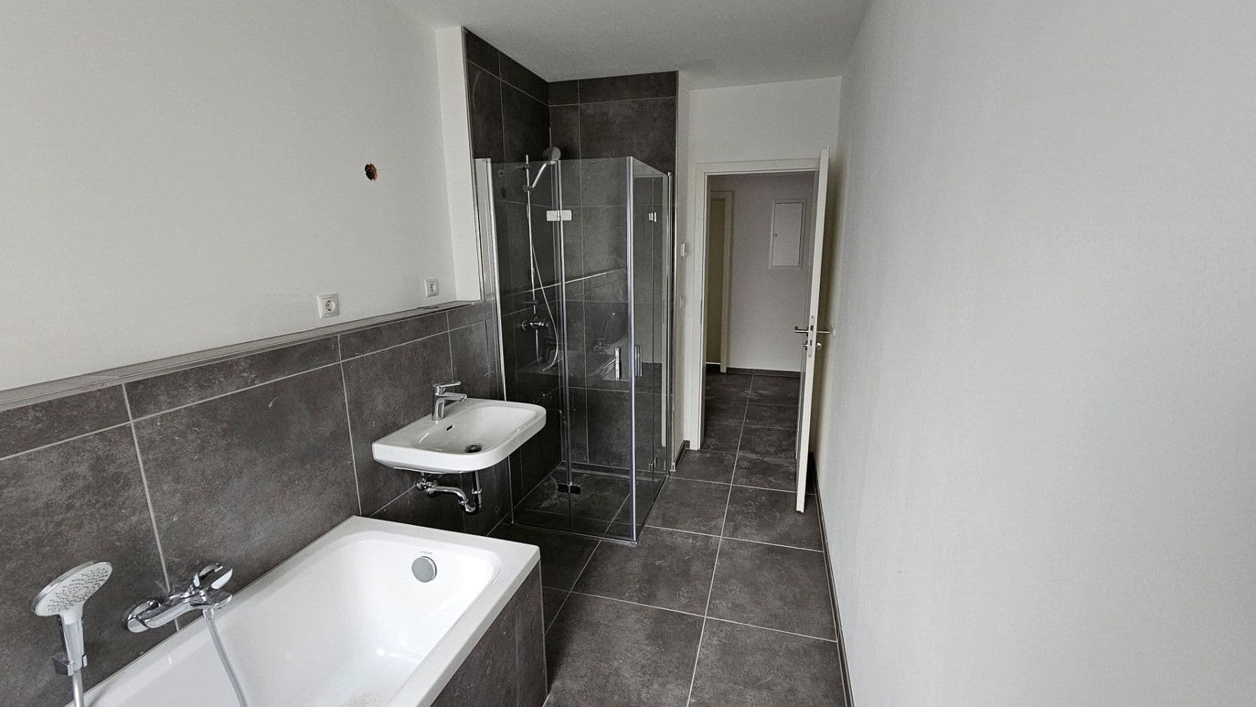 Pronájem bytu 2+1 83 m², Bismarckstr. 5, Grünberg, Hessen Pronájem bytu 2+1 83 m², Bismarckstr. 5, Grünberg, Hessen