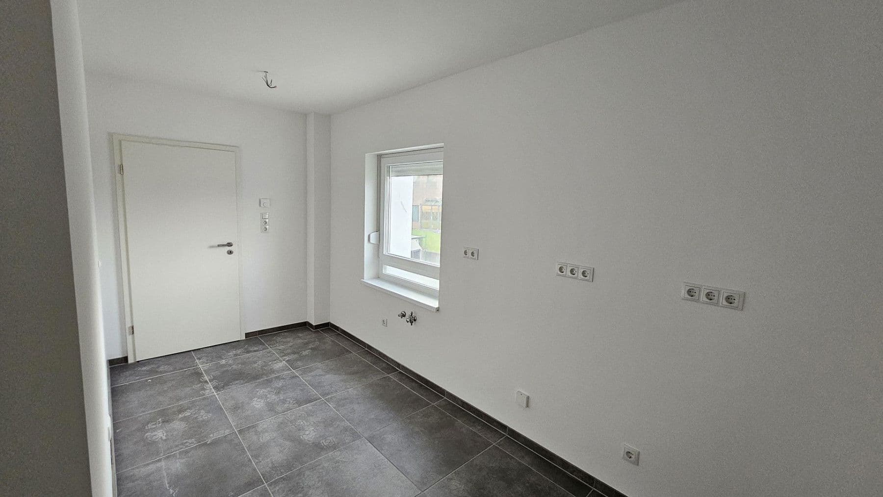 Pronájem bytu 2+1 83 m², Bismarckstr. 5, Grünberg, Hessen Pronájem bytu 2+1 83 m², Bismarckstr. 5, Grünberg, Hessen