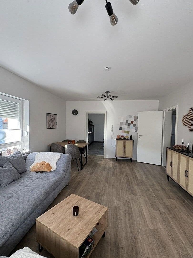 Pronájem bytu 2+1 83 m², Bismarckstr. 5, Grünberg, Hessen Pronájem bytu 2+1 83 m², Bismarckstr. 5, Grünberg, Hessen