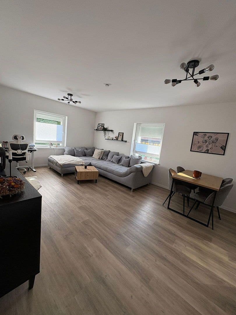 Pronájem bytu 2+1 83 m², Bismarckstr. 5, Grünberg, Hessen Pronájem bytu 2+1 83 m², Bismarckstr. 5, Grünberg, Hessen