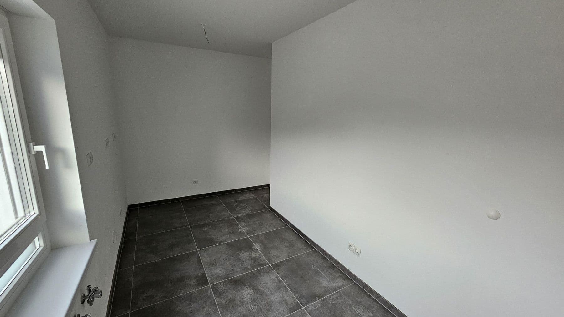 Pronájem bytu 2+1 83 m², Bismarckstr. 5, Grünberg, Hessen Pronájem bytu 2+1 83 m², Bismarckstr. 5, Grünberg, Hessen