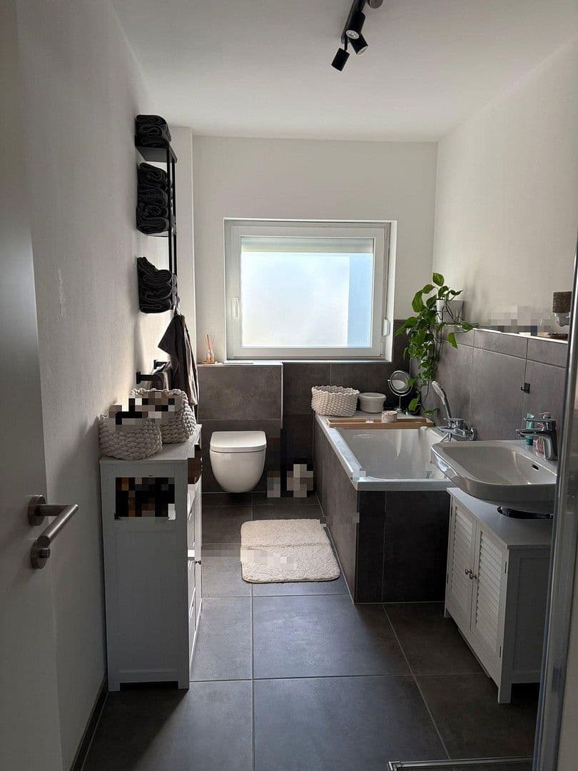 Pronájem bytu 2+1 83 m², Bismarckstr. 5, Grünberg, Hessen Pronájem bytu 2+1 83 m², Bismarckstr. 5, Grünberg, Hessen