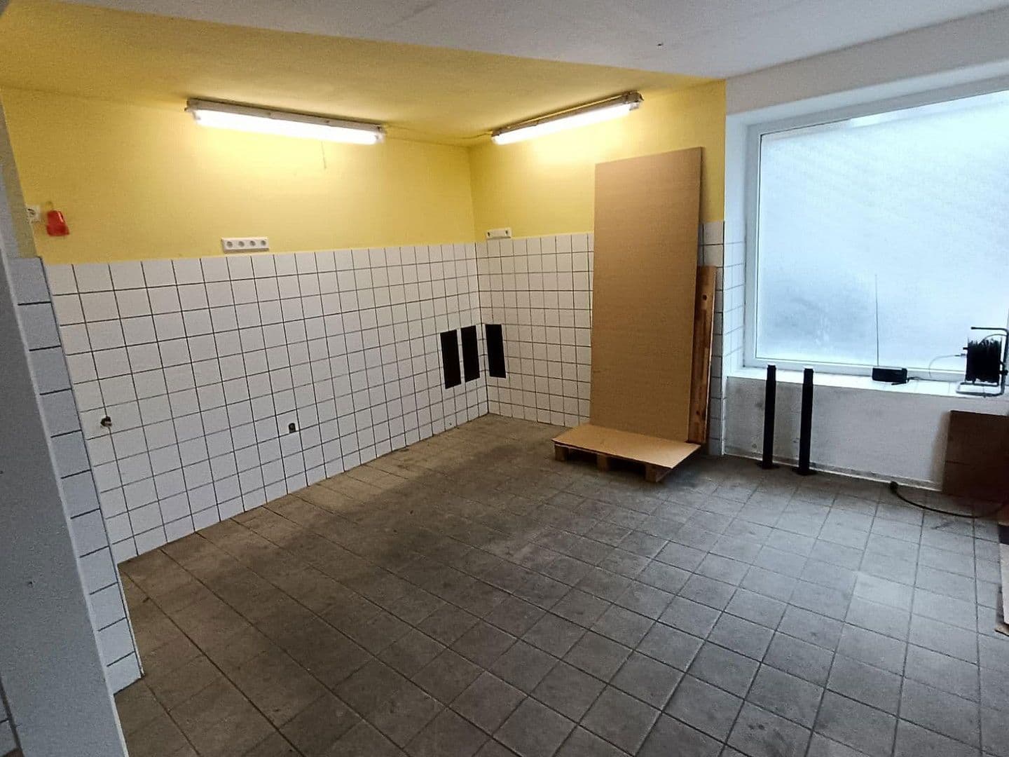 Pronájem nebytového prostoru 70 m², Hirsauer Str. 159/161, Pforzheim, Bádensko-Württembersko Pronájem nebytového prostoru 70 m², Hirsauer Str. 159/161, Pforzheim, Bádensko-Württembersko