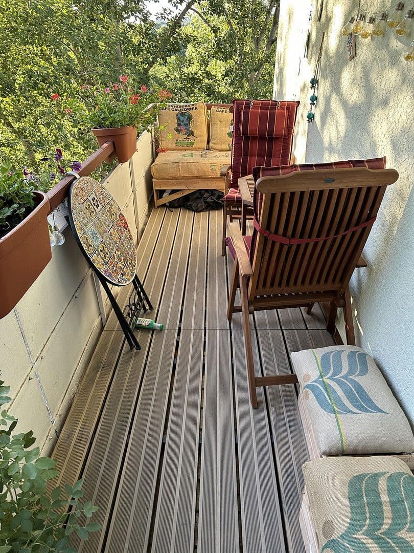 Pronájem bytu 3+1 70 m², Allgäustr. 32, Stuttgart, Bádensko-Württembersko Pronájem bytu 3+1 70 m², Allgäustr. 32, Stuttgart, Bádensko-Württembersko