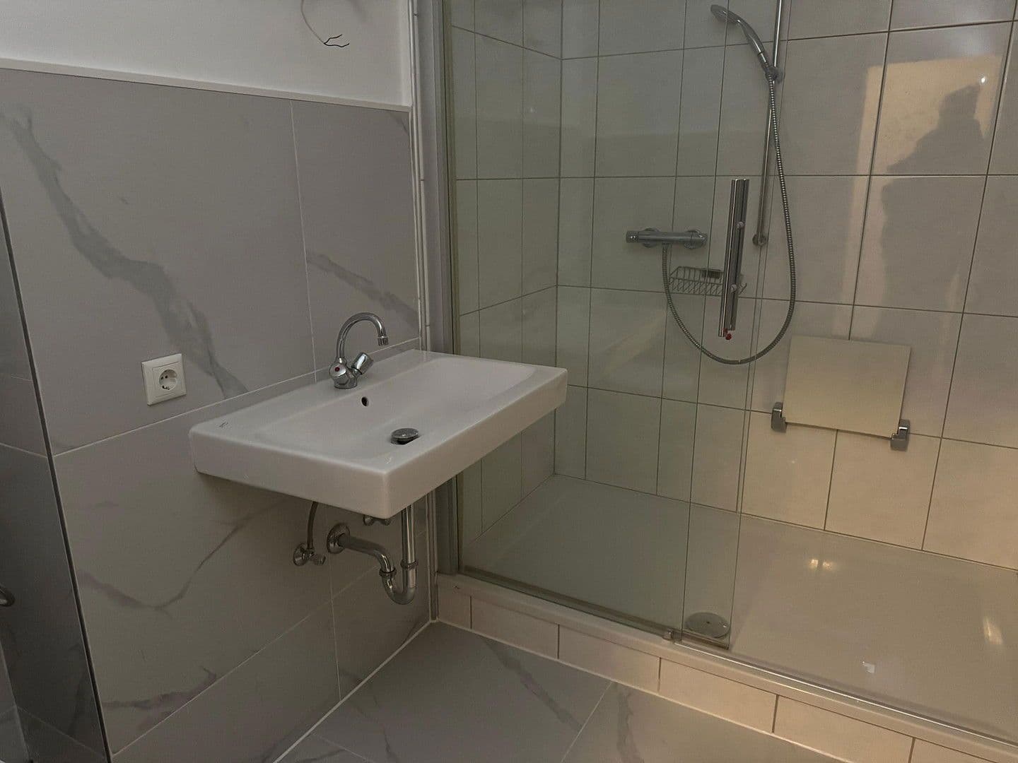 Pronájem bytu 2+1 55 m², Am Wald 11, Wiesbaden, Hessen Pronájem bytu 2+1 55 m², Am Wald 11, Wiesbaden, Hessen