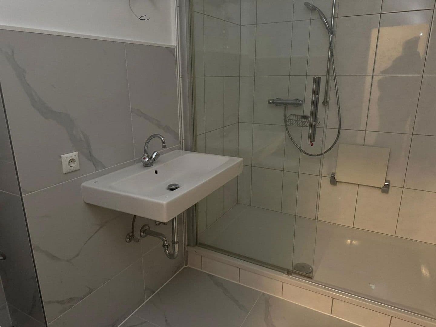 Pronájem bytu 2+1 55 m², Am Wald 11, Wiesbaden, Hessen Pronájem bytu 2+1 55 m², Am Wald 11, Wiesbaden, Hessen