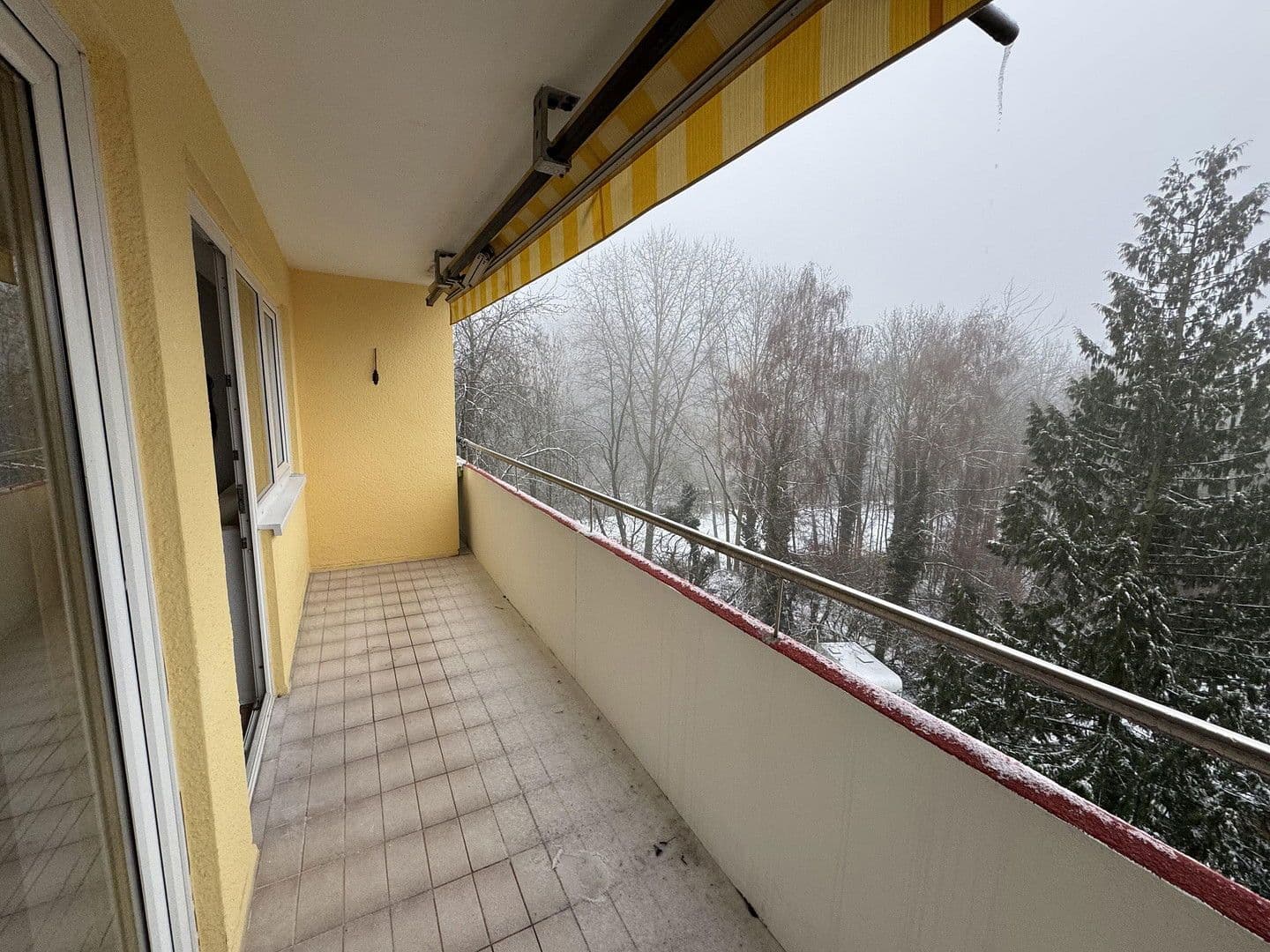 Pronájem bytu 2+1 55 m², Am Wald 11, Wiesbaden, Hessen Pronájem bytu 2+1 55 m², Am Wald 11, Wiesbaden, Hessen