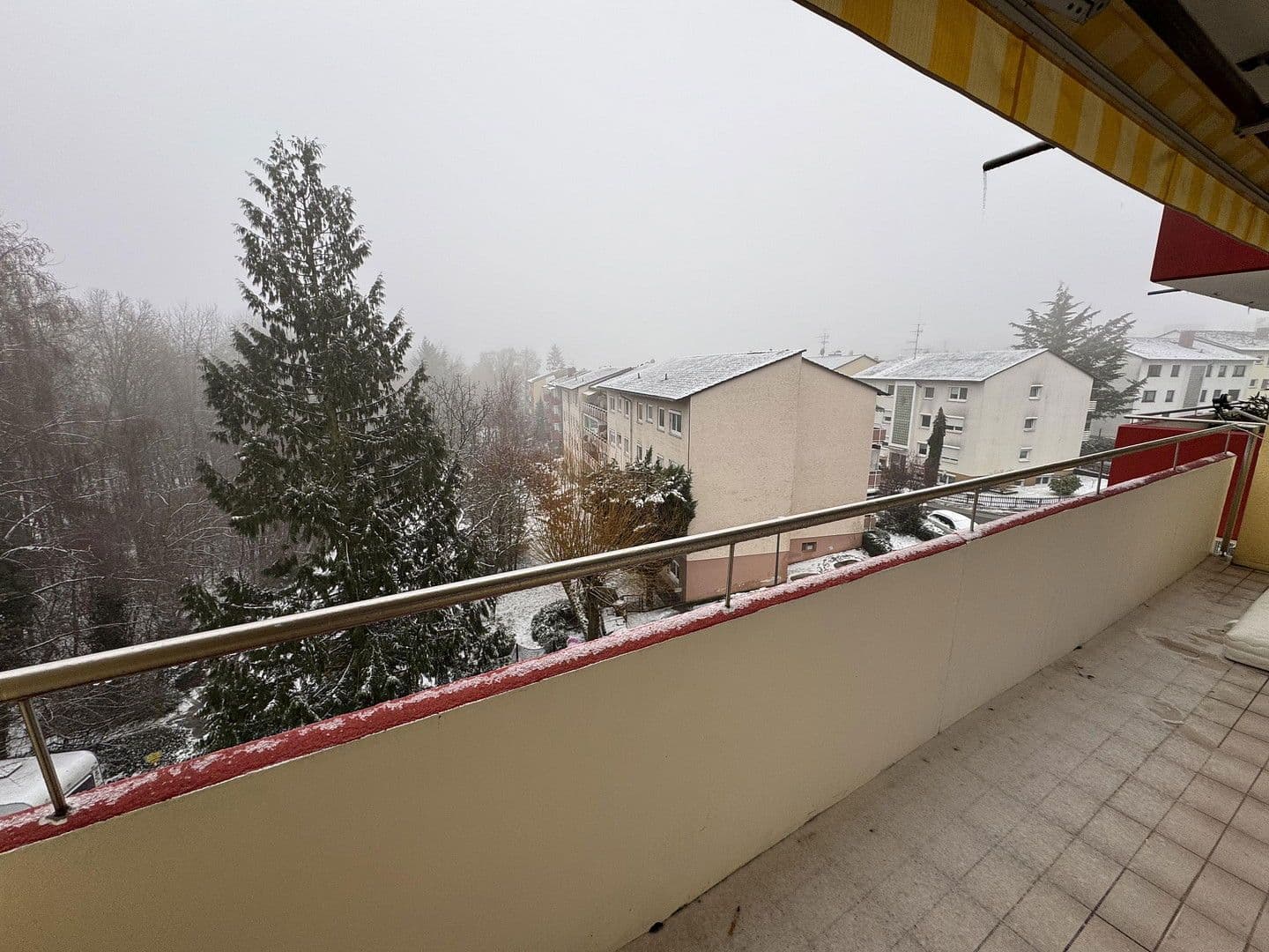 Pronájem bytu 2+1 55 m², Am Wald 11, Wiesbaden, Hessen Pronájem bytu 2+1 55 m², Am Wald 11, Wiesbaden, Hessen