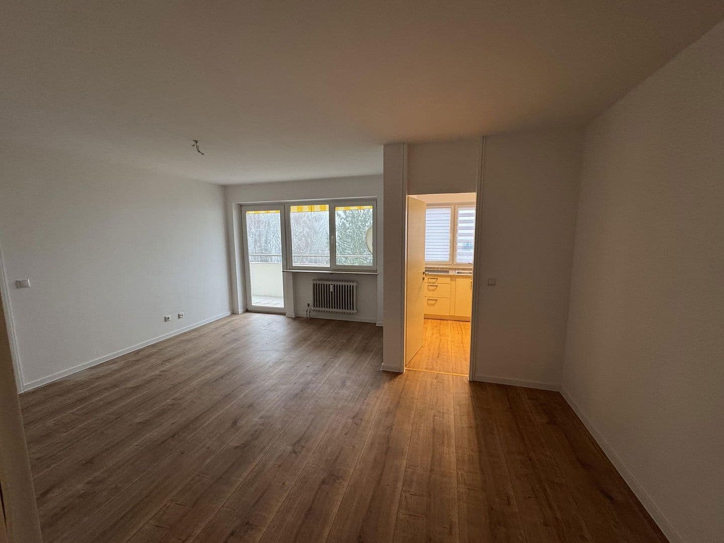Pronájem bytu 2+1 55 m², Am Wald 11, Wiesbaden, Hessen Pronájem bytu 2+1 55 m², Am Wald 11, Wiesbaden, Hessen