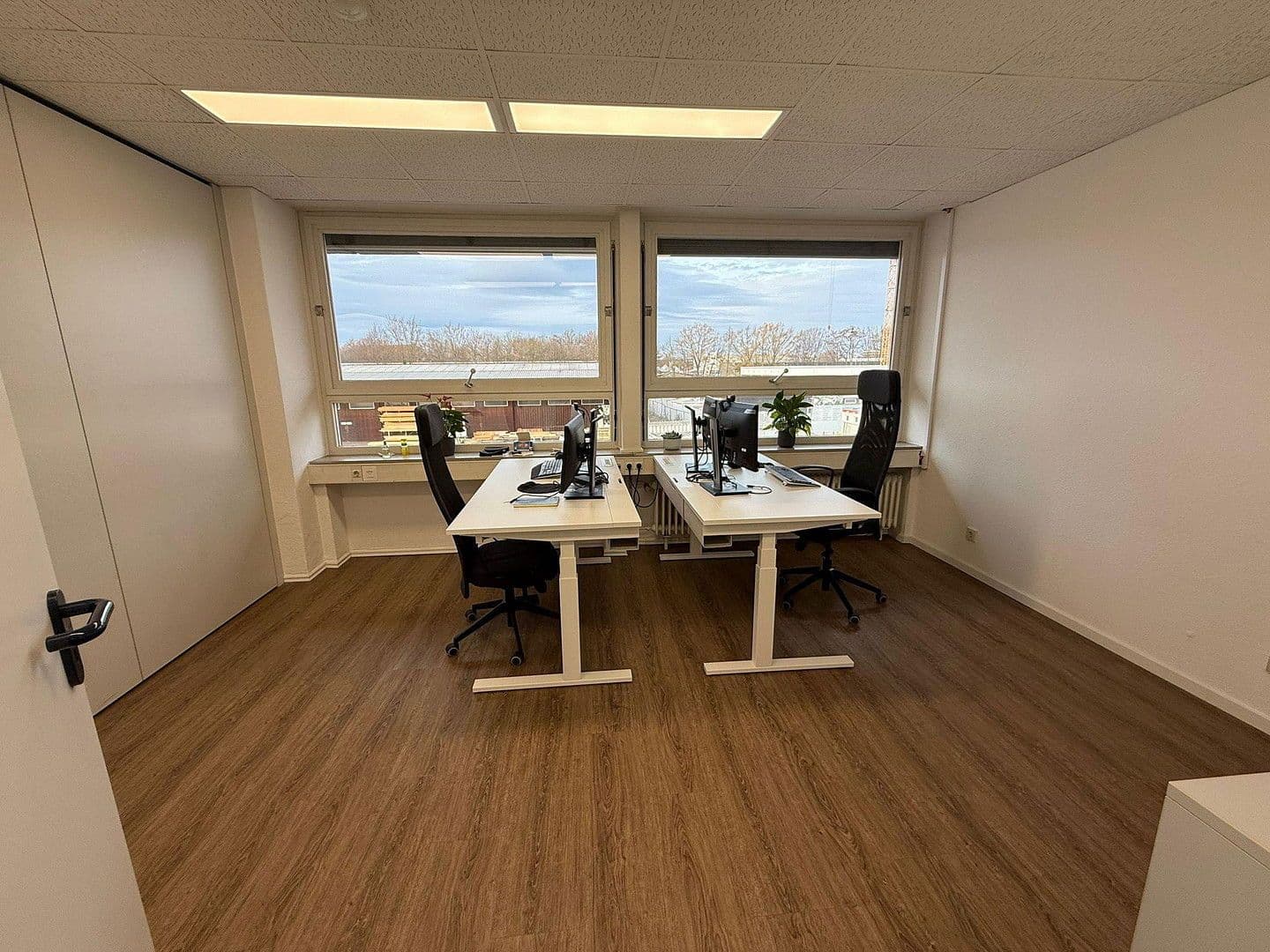 Pronájem kanceláře 154 m², Mengendamm 12, Hannover, Dolní Sasko Pronájem kanceláře 154 m², Mengendamm 12, Hannover, Dolní Sasko