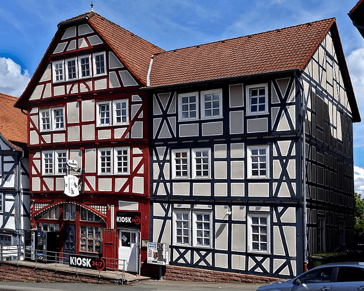 Prodej domu 712 m², pozemek 651 m², Auf der Heide 4, Frankenberg (Eder), Hessen Prodej domu 712 m², pozemek 651 m², Auf der Heide 4, Frankenberg (Eder), Hessen