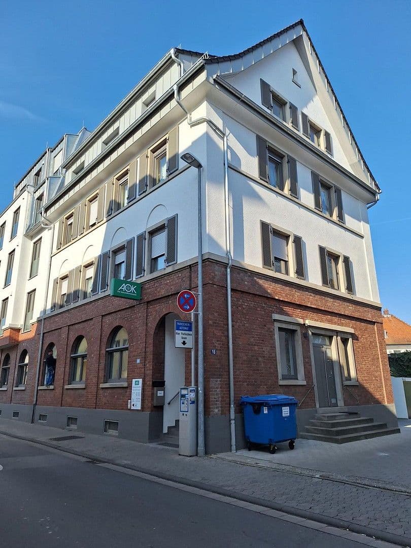 Pronájem bytu 4+1 98 m², Wilhelmstraße 16, Hofheim am Taunus, Hessen Pronájem bytu 4+1 98 m², Wilhelmstraße 16, Hofheim am Taunus, Hessen