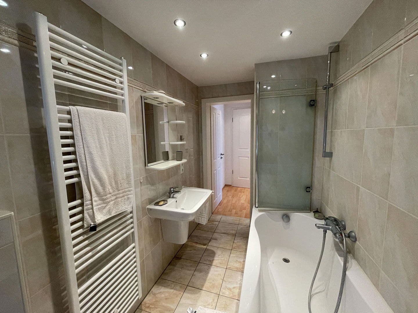 Pronájem bytu 2+1 57 m², Am Zehnt 9, Sinsheim, Bádensko-Württembersko Pronájem bytu 2+1 57 m², Am Zehnt 9, Sinsheim, Bádensko-Württembersko