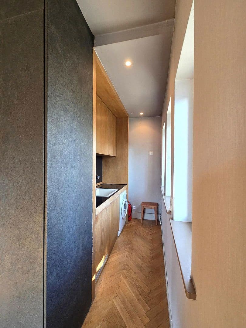 Prodej bytu 1+1 31 m², Bismarckallee 31, Berlin, Berlín Prodej bytu 1+1 31 m², Bismarckallee 31, Berlin, Berlín