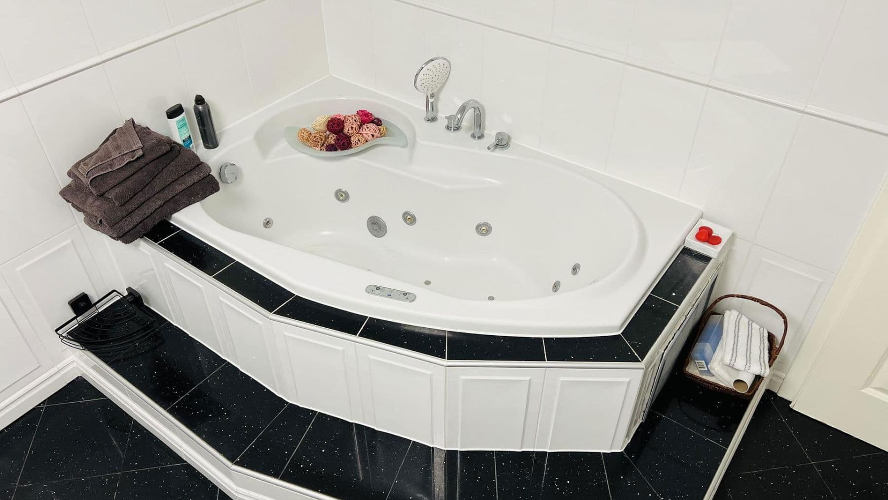 Pronájem domu 266 m², pozemek 475 m², Indianapolisstr.62, Köln, Severní Porýní-Vestfálsko Pronájem domu 266 m², pozemek 475 m², Indianapolisstr.62, Köln, Severní Porýní-Vestfálsko