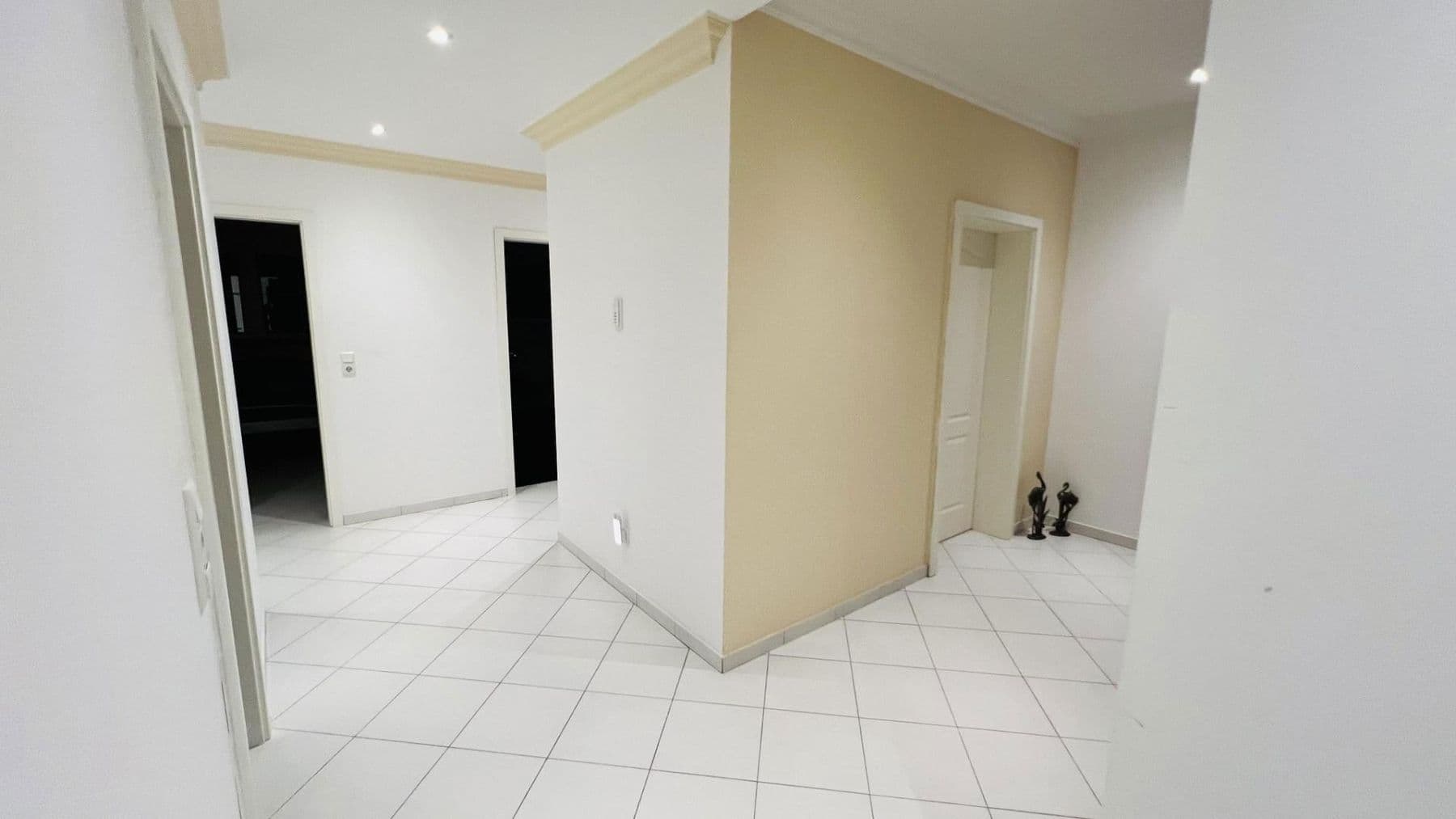 Pronájem domu 266 m², pozemek 475 m², Indianapolisstr.62, Köln, Severní Porýní-Vestfálsko Pronájem domu 266 m², pozemek 475 m², Indianapolisstr.62, Köln, Severní Porýní-Vestfálsko