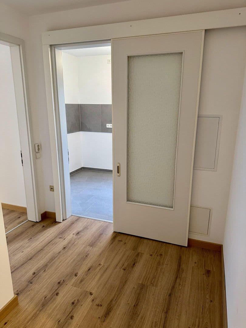 Pronájem bytu 4+1 90 m², Köglweg 17, Taufkirchen, Bavorsko Pronájem bytu 4+1 90 m², Köglweg 17, Taufkirchen, Bavorsko