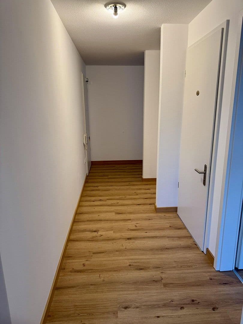Pronájem bytu 4+1 90 m², Köglweg 17, Taufkirchen, Bavorsko Pronájem bytu 4+1 90 m², Köglweg 17, Taufkirchen, Bavorsko