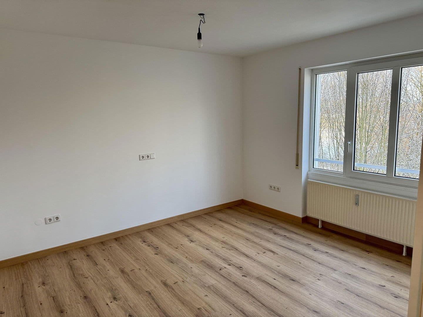 Pronájem bytu 4+1 90 m², Köglweg 17, Taufkirchen, Bavorsko Pronájem bytu 4+1 90 m², Köglweg 17, Taufkirchen, Bavorsko