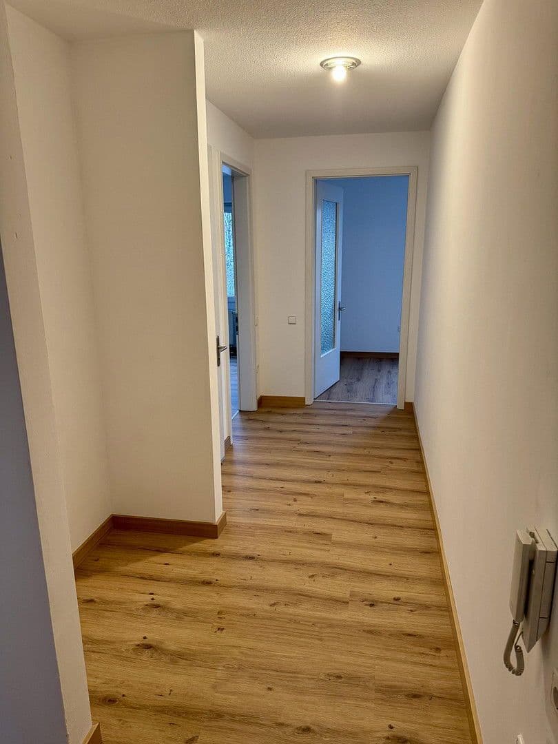 Pronájem bytu 4+1 90 m², Köglweg 17, Taufkirchen, Bavorsko Pronájem bytu 4+1 90 m², Köglweg 17, Taufkirchen, Bavorsko