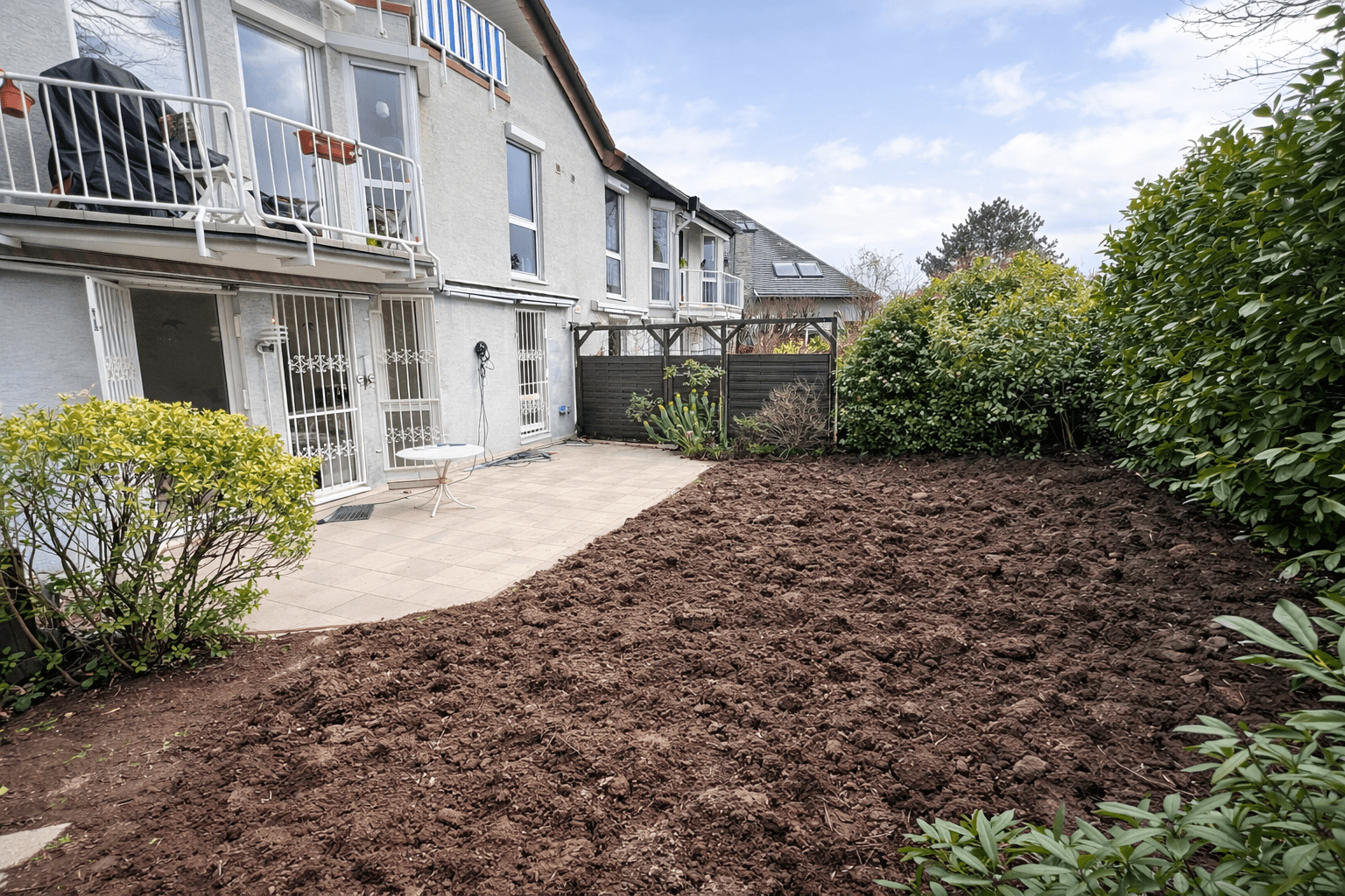 Pronájem bytu 3+1 124 m², Friedrichsdorf, Hessen Pronájem bytu 3+1 124 m², Friedrichsdorf, Hessen