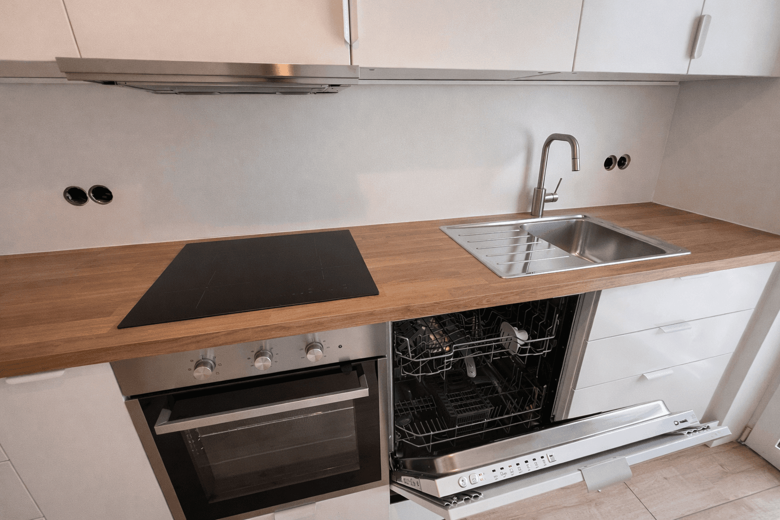 Pronájem bytu 3+1 124 m², Friedrichsdorf, Hessen Pronájem bytu 3+1 124 m², Friedrichsdorf, Hessen