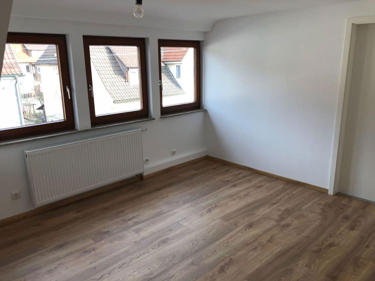 Pronájem domu 110 m², pozemek 125 m², Nürtingen, Bádensko-Württembersko Pronájem domu 110 m², pozemek 125 m², Nürtingen, Bádensko-Württembersko