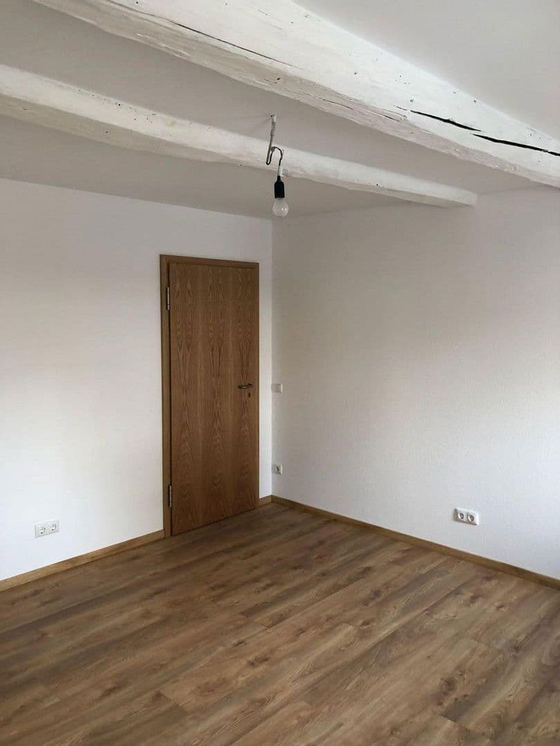 Pronájem domu 110 m², pozemek 125 m², Nürtingen, Bádensko-Württembersko Pronájem domu 110 m², pozemek 125 m², Nürtingen, Bádensko-Württembersko